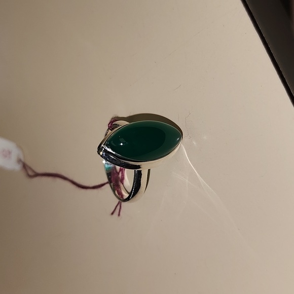 New Green onyx Sterling Silver Ring - Picture 3 of 7